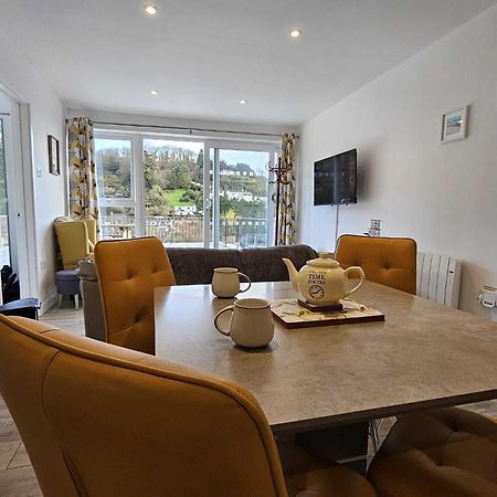 Pet Friendly Sea View Villa Millendreath ルー エクステリア 写真